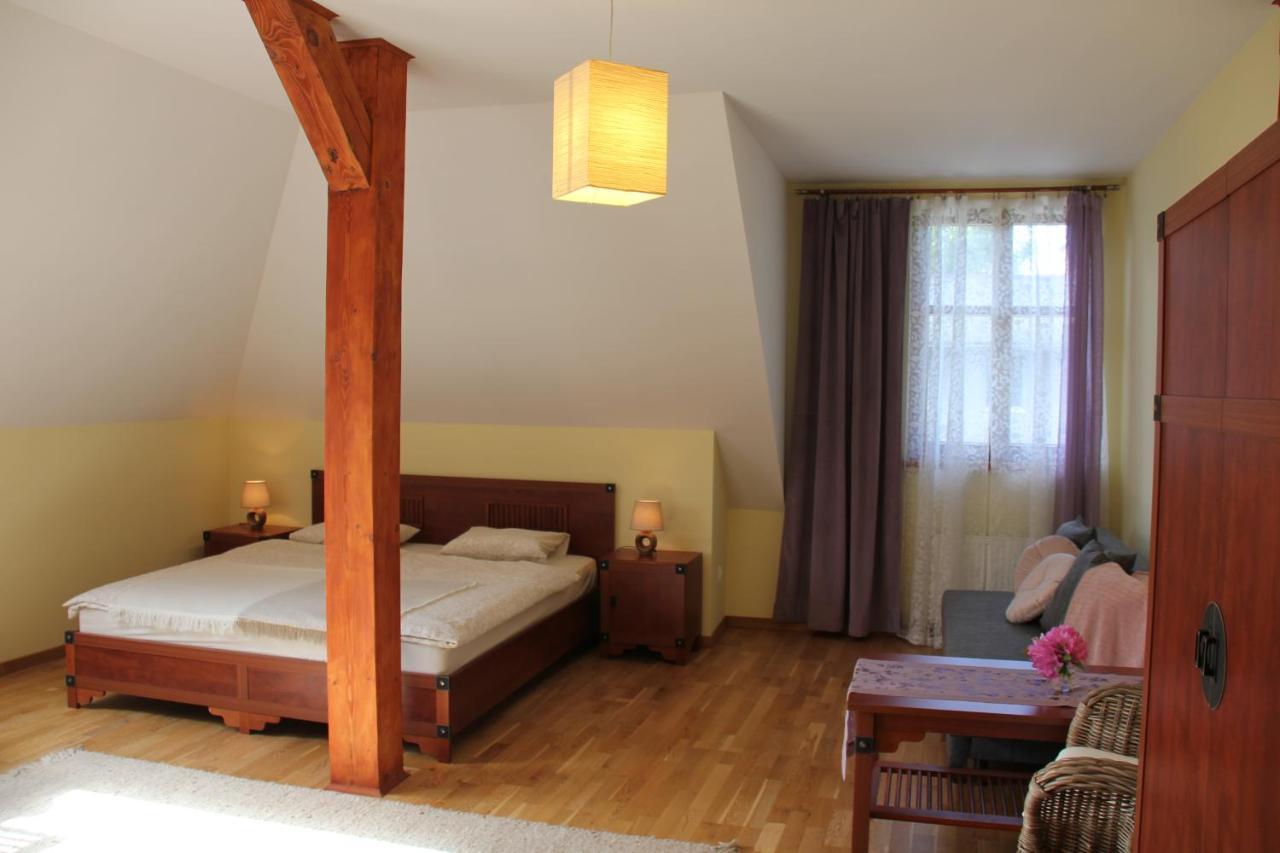 Dworek Azalia Ilowa Exterior foto
