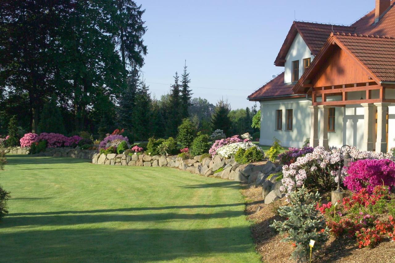 Dworek Azalia Ilowa Exterior foto